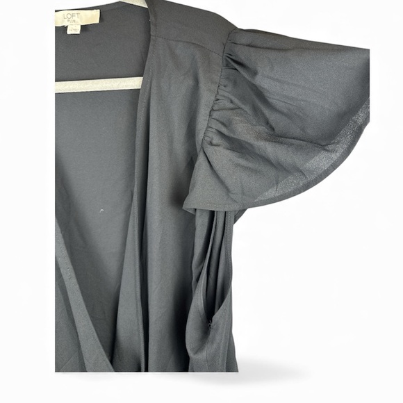 Loft Plus Women's Wrap Top Flutter Peplum Top Black Casual Chic Size 24 - Picture 2 of 6